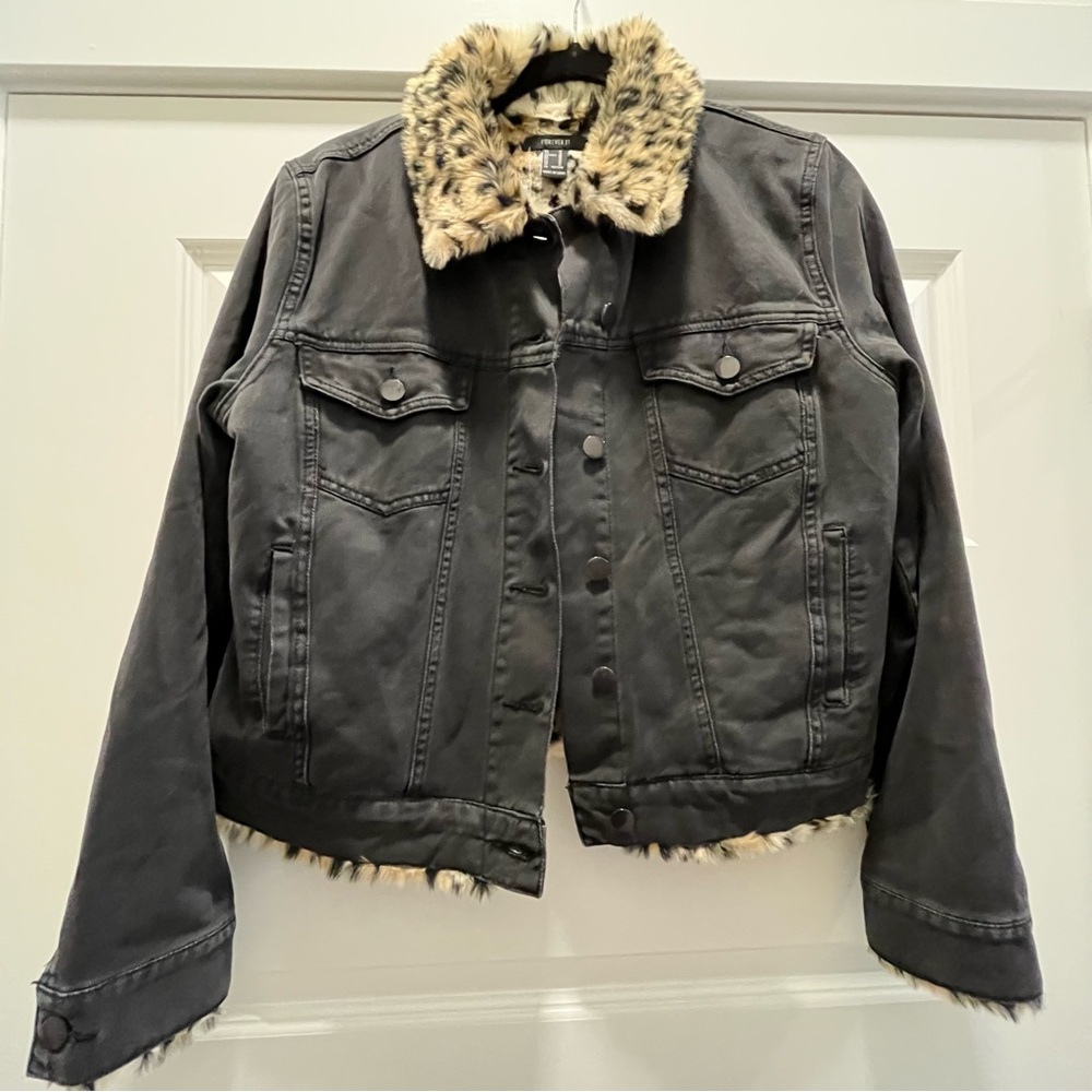 BNWT Black Jean Jacket with Animal Faux Fur Lining